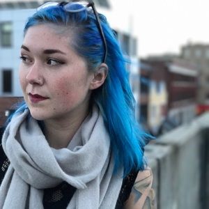 Meet your Posher, Kayla